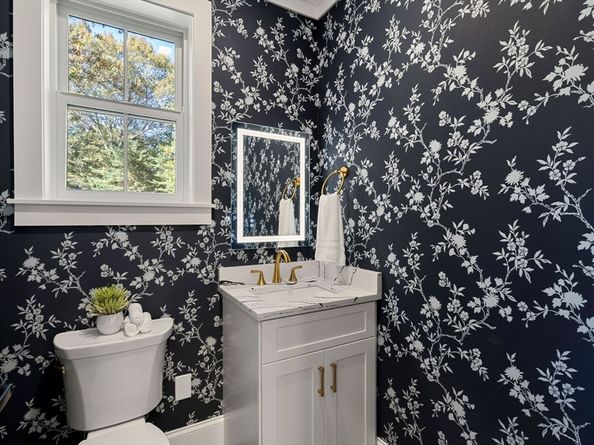 18 Overlook Drive 1, Bedford MA 01730