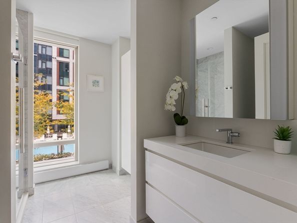 135 Seaport Blvd 611, Boston MA 02210