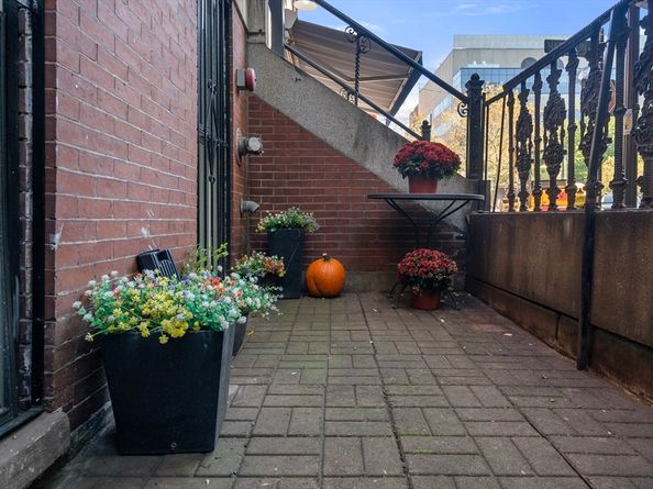 58 E Springfield 1, Boston MA 02118