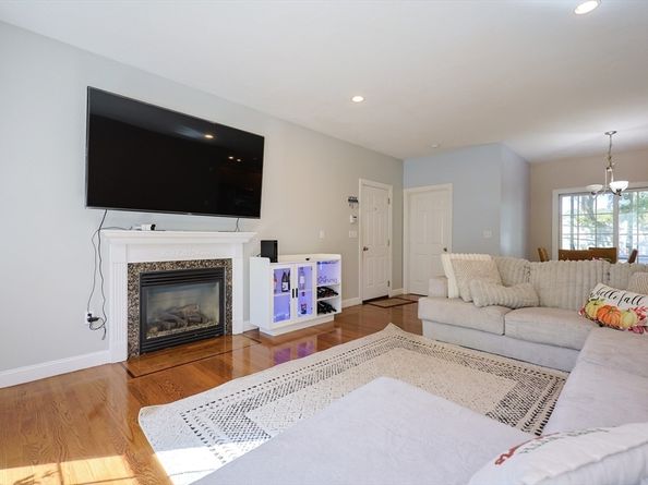 53 Russell St, Marlborough MA 01752