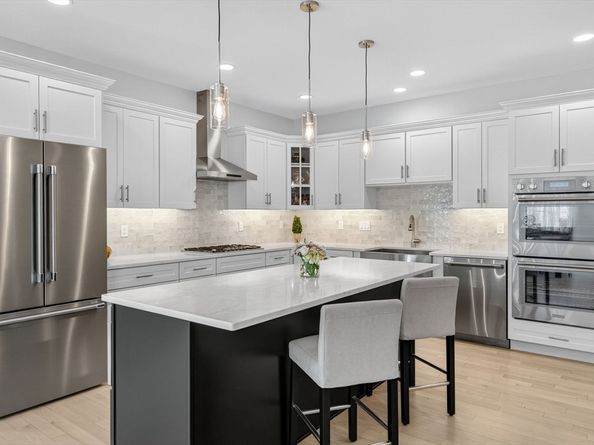 10 Shagbark Cir, Mattapoisett MA 02739