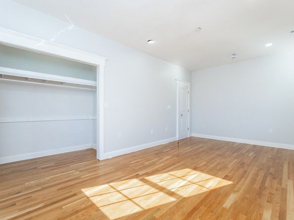 11 Rockwell Ave, Milton MA 02186