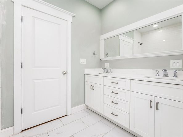 11 Rockwell Ave, Milton MA 02186