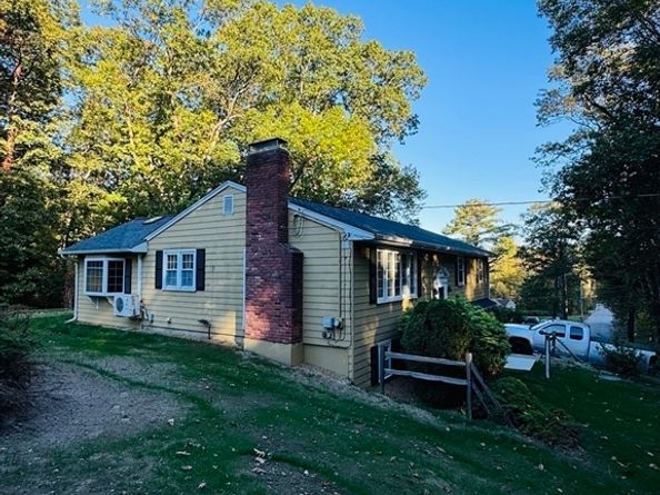 201 Prescott Rd, Northbridge MA 01588