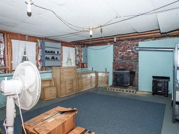 201 Prescott Rd, Northbridge MA 01588