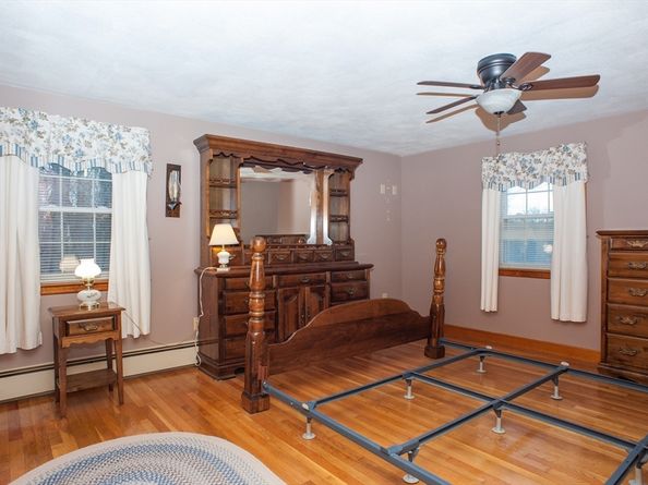 201 Prescott Rd, Northbridge MA 01588