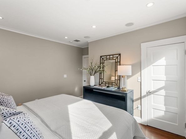 2 Pleasant Street 3, Boston MA 02125