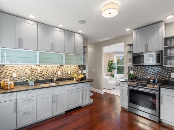 2 Pleasant Street 3, Boston MA 02125