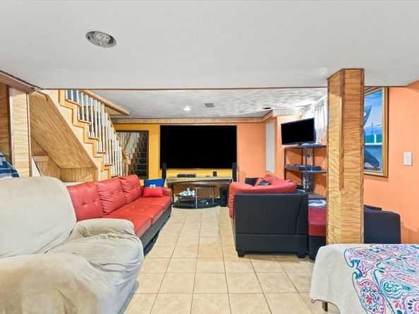 175 Belmont Ave, Brockton MA 02301