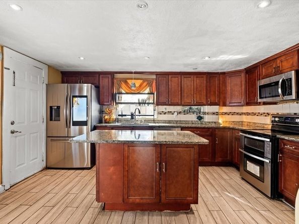 175 Belmont Ave, Brockton MA 02301