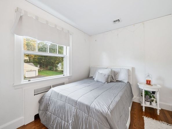 3 Burnham Rd, Dover MA 02030