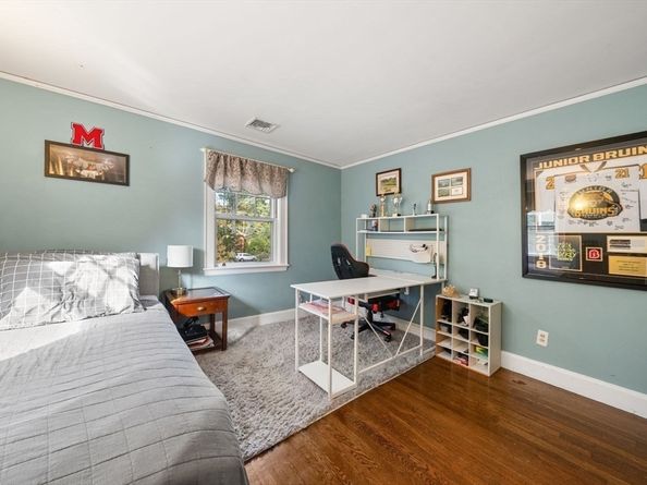 3 Burnham Rd, Dover MA 02030