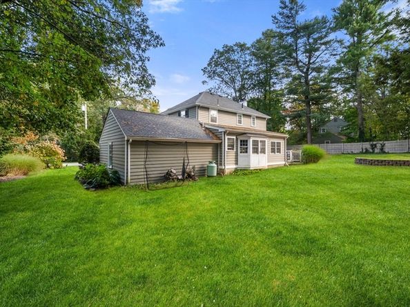 3 Burnham Rd, Dover MA 02030