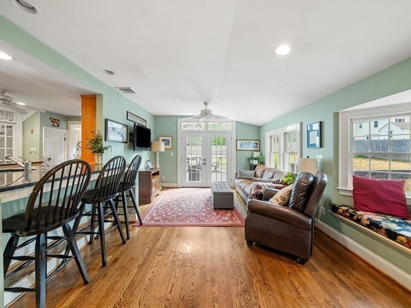 3 Burnham Rd, Dover MA 02030