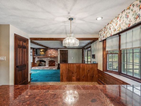 16 Minehan Ln, Marlborough MA 01752