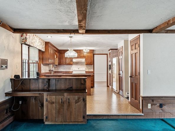 16 Minehan Ln, Marlborough MA 01752