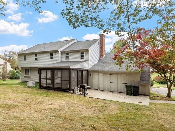 16 Minehan Ln, Marlborough MA 01752