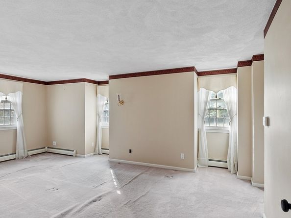 16 Minehan Ln, Marlborough MA 01752