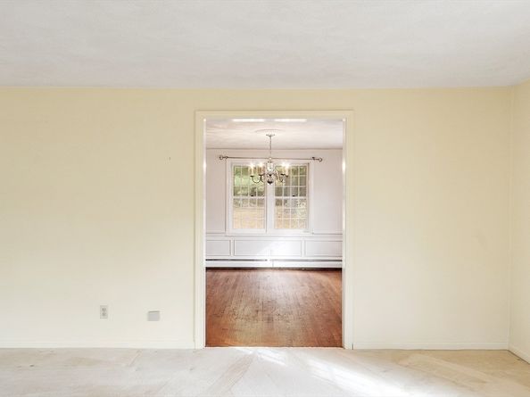 16 Minehan Ln, Marlborough MA 01752