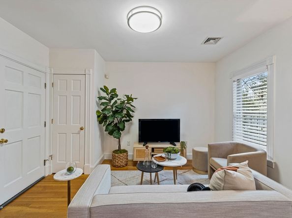 296 West Third St 1, Boston MA 02127