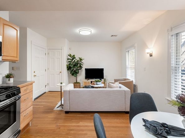296 West Third St 1, Boston MA 02127