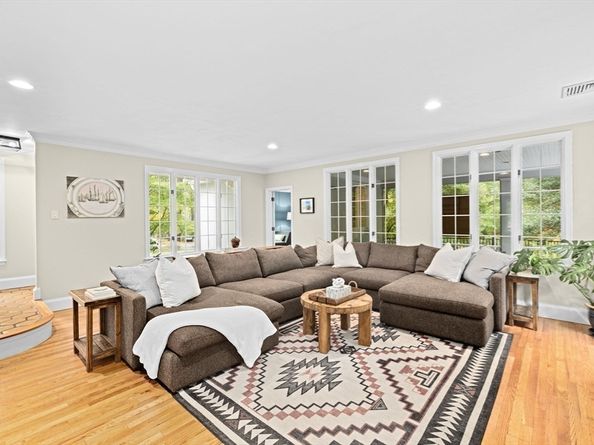 908 Main St, Norwell MA 02061