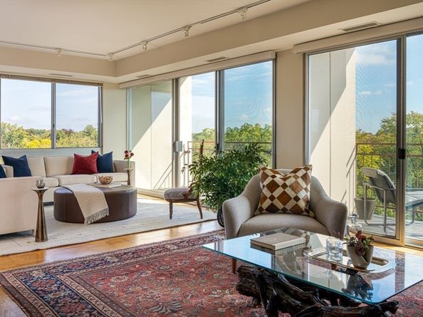 1010 Memorial Drive 7D&E, Cambridge MA 02138
