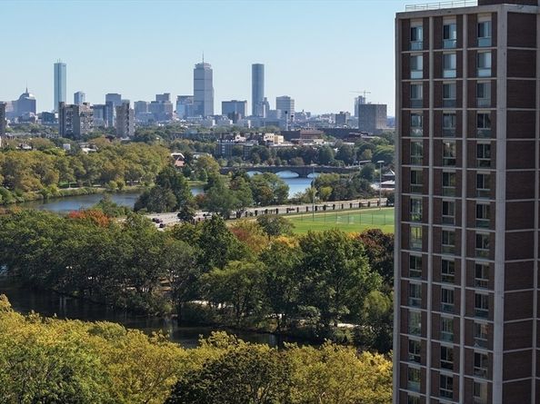1010 Memorial Drive 7D&E, Cambridge MA 02138