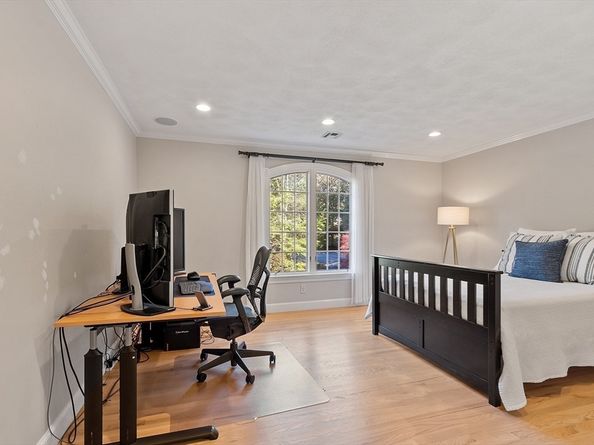 9 Garland Rd, Lincoln MA 01773