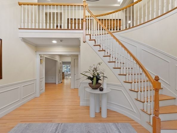 9 Garland Rd, Lincoln MA 01773
