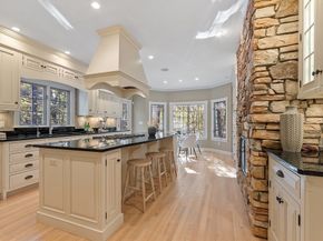 9 Garland Rd, Lincoln MA 01773
