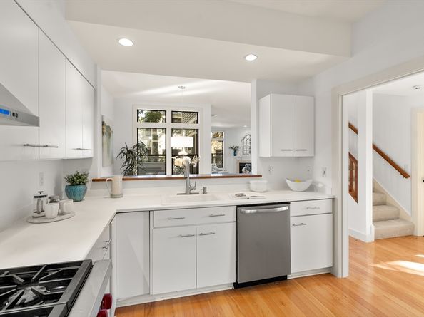 15 Roberts Road D, Cambridge MA 02138