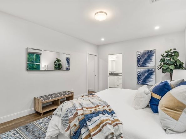 188 Mason Ter 188, Brookline MA 02446