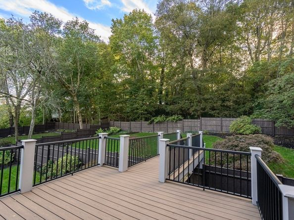 188 Mason Ter 188, Brookline MA 02446