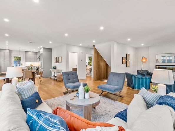 188 Mason Ter 188, Brookline MA 02446