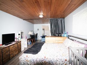 302 Pleasant St, Leominster MA 01453