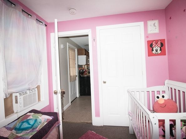 302 Pleasant St, Leominster MA 01453