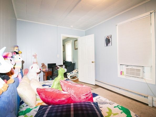 302 Pleasant St, Leominster MA 01453