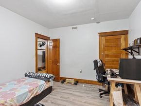 12 Windsor Street, Worcester MA 01605