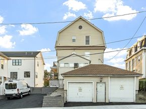 12 Windsor Street, Worcester MA 01605