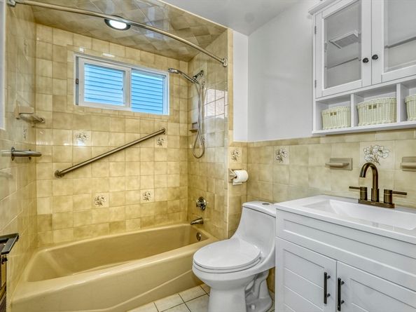 29-31 Fenwick St, Somerville MA 02145