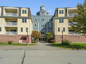 2 Arden Mills Way 2210, Fitchburg MA 01420