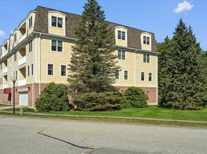 2 Arden Mills Way 2210, Fitchburg MA 01420