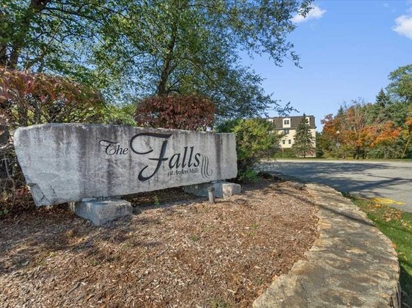 2 Arden Mills Way 2210, Fitchburg MA 01420