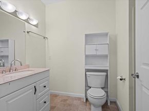 2 Arden Mills Way 2210, Fitchburg MA 01420