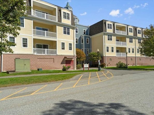 2 Arden Mills Way 2210, Fitchburg MA 01420