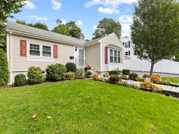 166 Phipps St, Quincy MA 02169