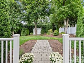166 Phipps St, Quincy MA 02169