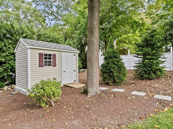 166 Phipps St, Quincy MA 02169