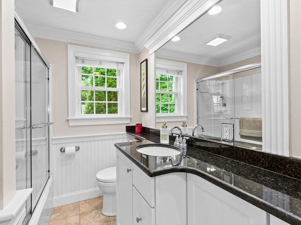 166 Phipps St, Quincy MA 02169